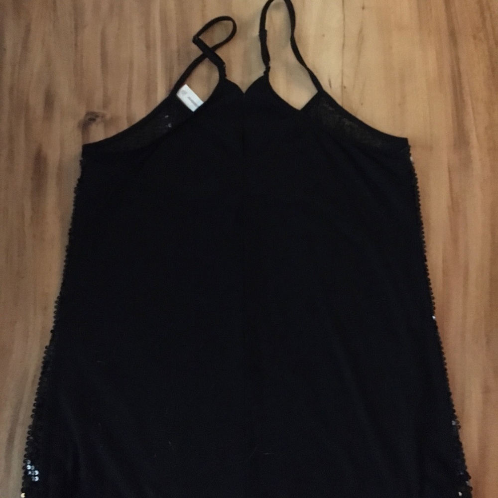 A Beautiful Tank Top - Picture 7 of 10